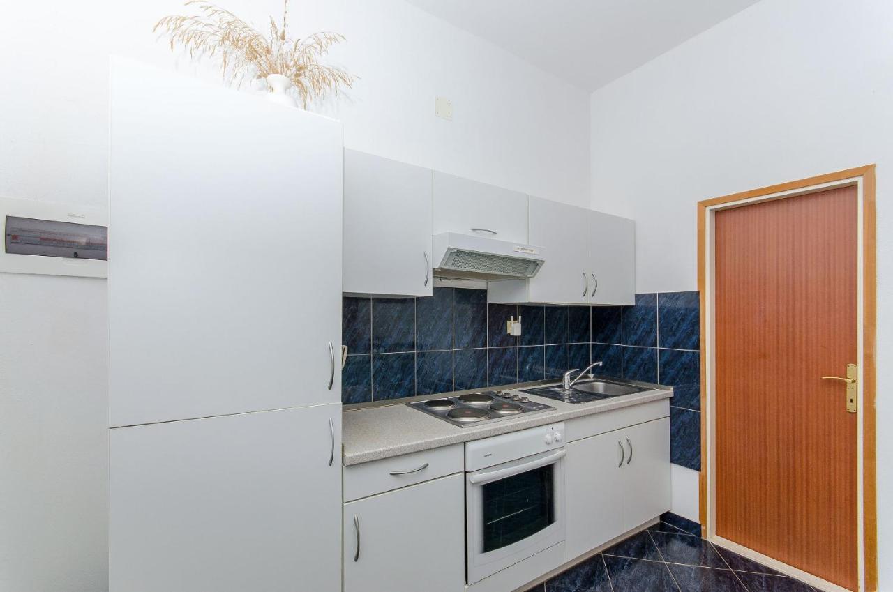 Apartments Ivanka Віс Екстер'єр фото