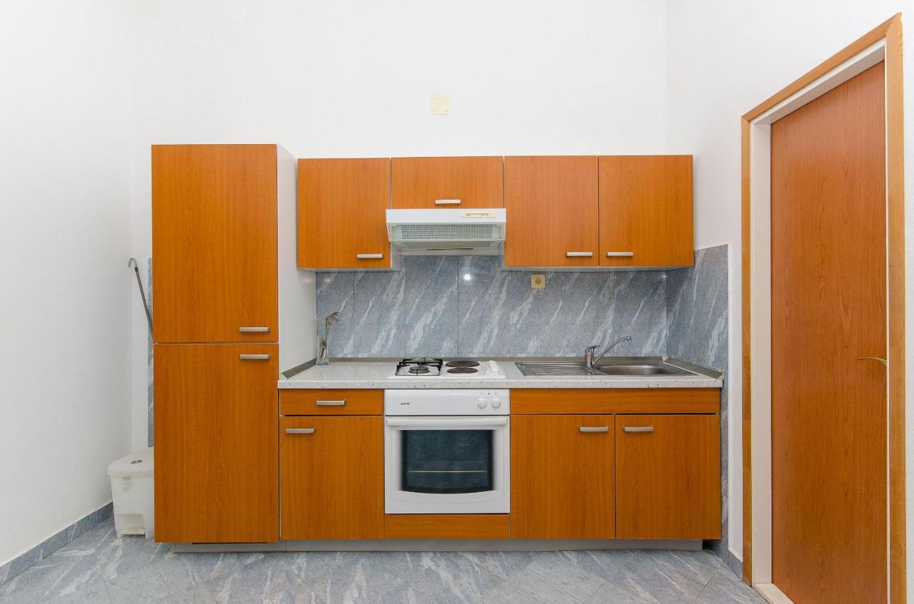 Apartments Ivanka Віс Екстер'єр фото