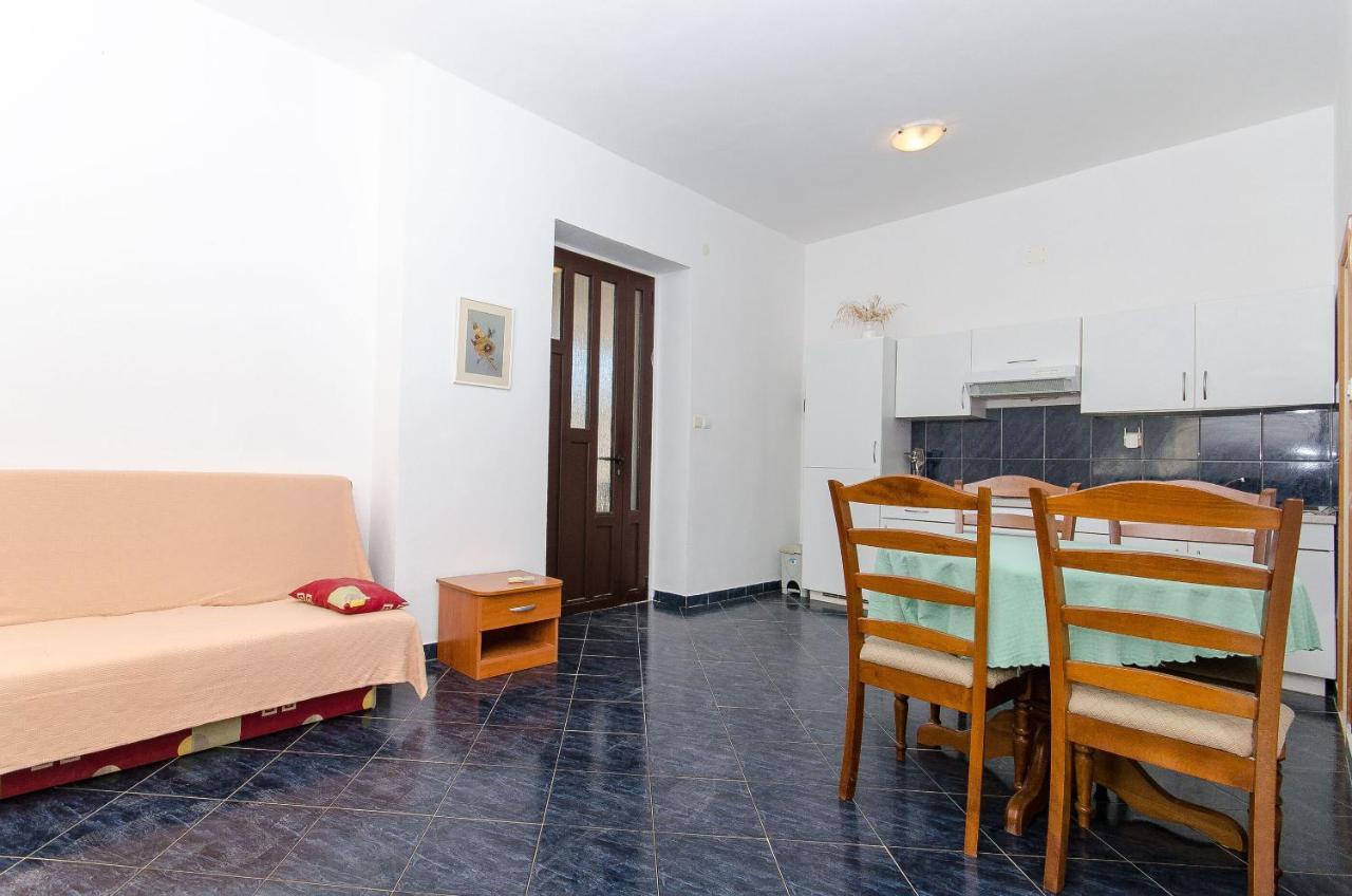 Apartments Ivanka Віс Екстер'єр фото